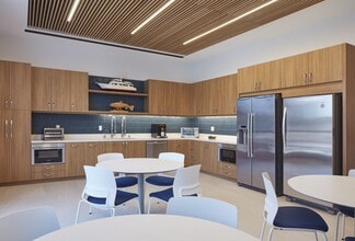 10200 Willow Creek Rd, San Diego, CA for lease Interior Photo- Image 2 of 2