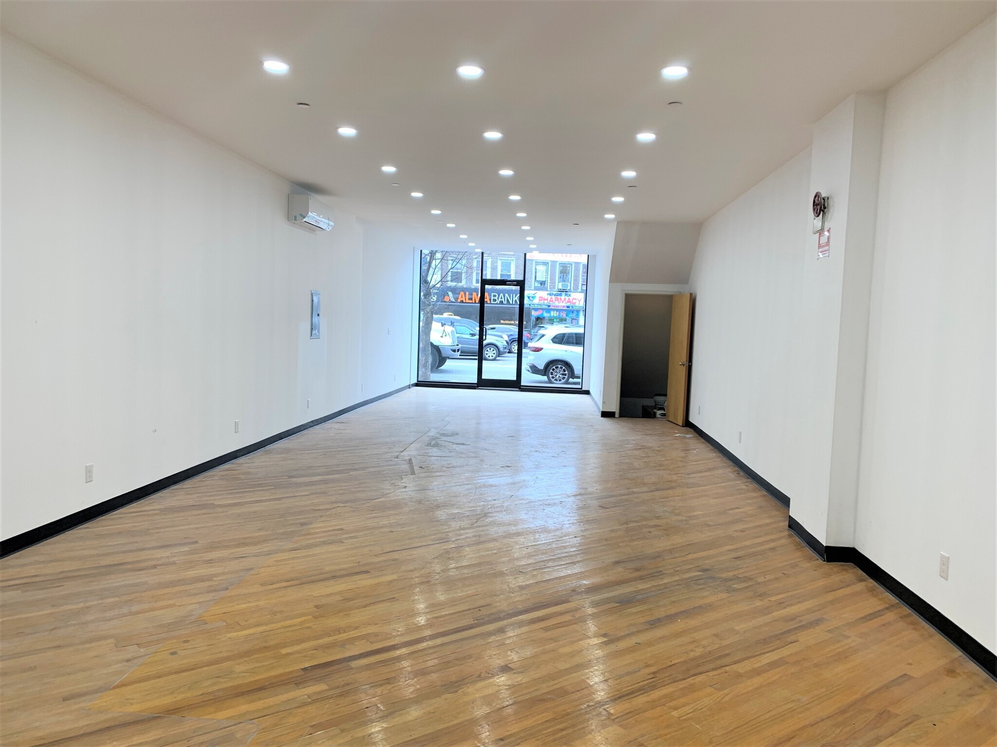 1219 Kings Hwy, Brooklyn, NY for lease Interior Photo- Image 1 of 4