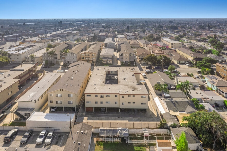 4055 W 129th St, Hawthorne, CA for sale - Building Photo - Image 3 of 14