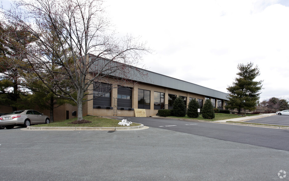 9234-9298 Gaither Rd, Gaithersburg, MD for lease - Primary Photo - Image 1 of 8