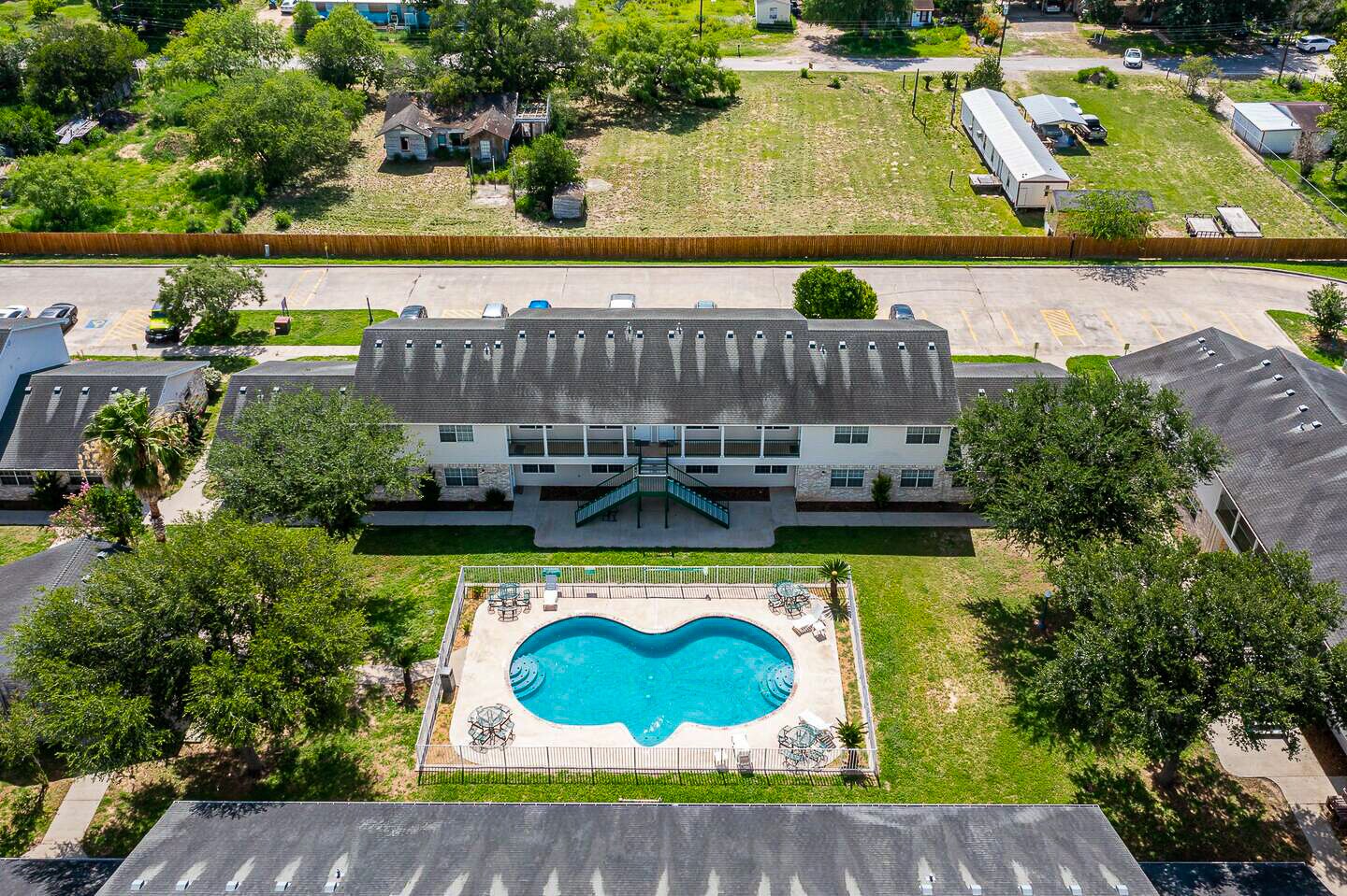 201 Taylor Rd, Falfurrias, TX 78355 Sundance Apartments