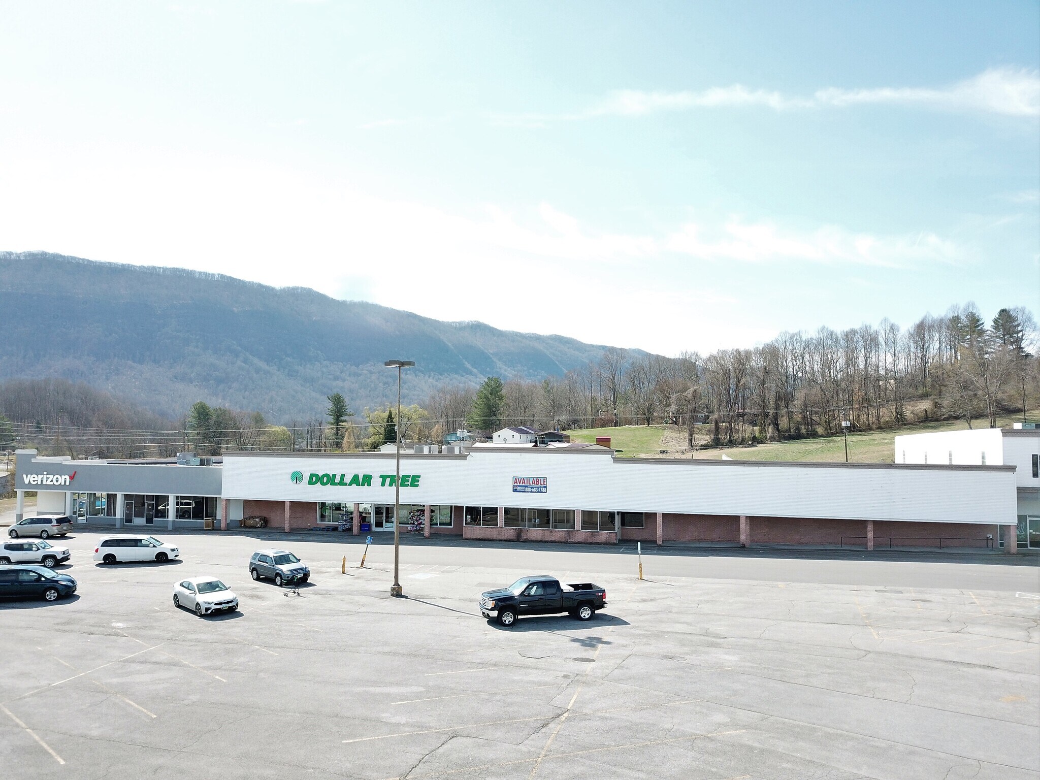 1941 Neely Rd, Big Stone Gap, VA for sale Building Photo- Image 1 of 1
