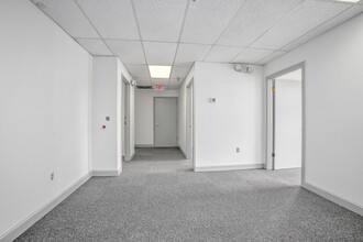 100 E New York Ave, Deland, FL for lease Interior Photo- Image 1 of 13