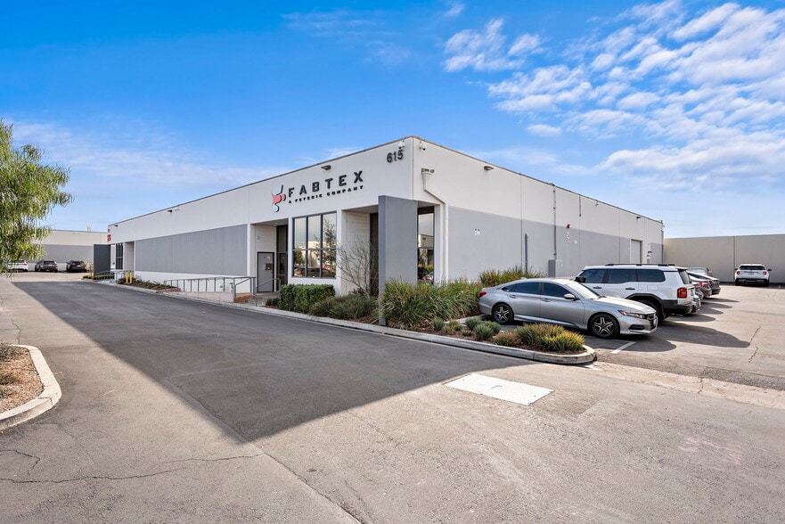 615-623 S State College Blvd, Fullerton, CA for sale - Building Photo - Image 2 of 32