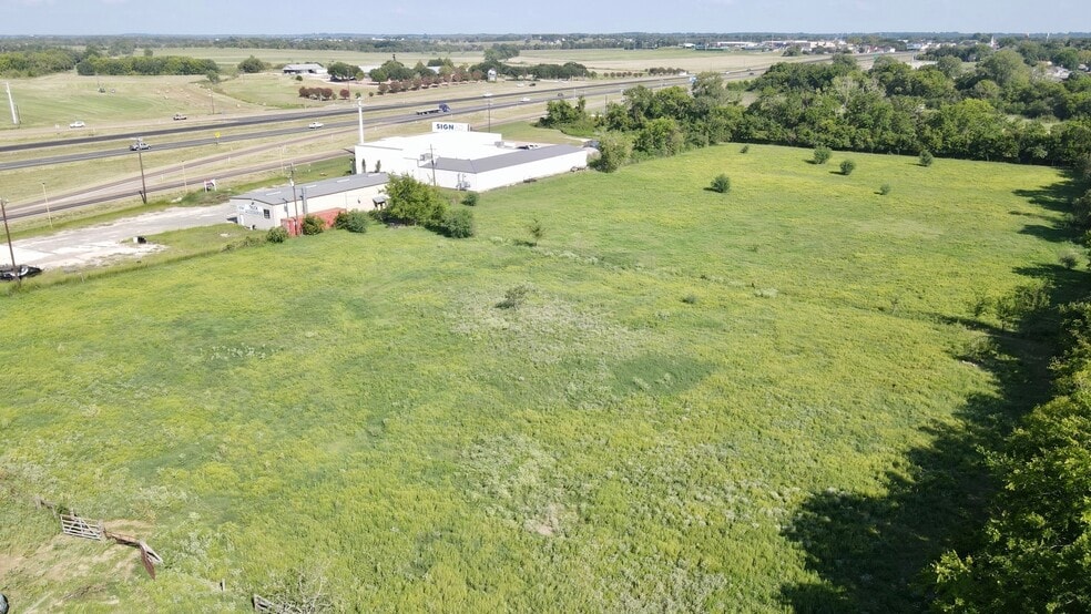 7818 Highway 6 Loop, Navasota, TX for sale - Building Photo - Image 1 of 1