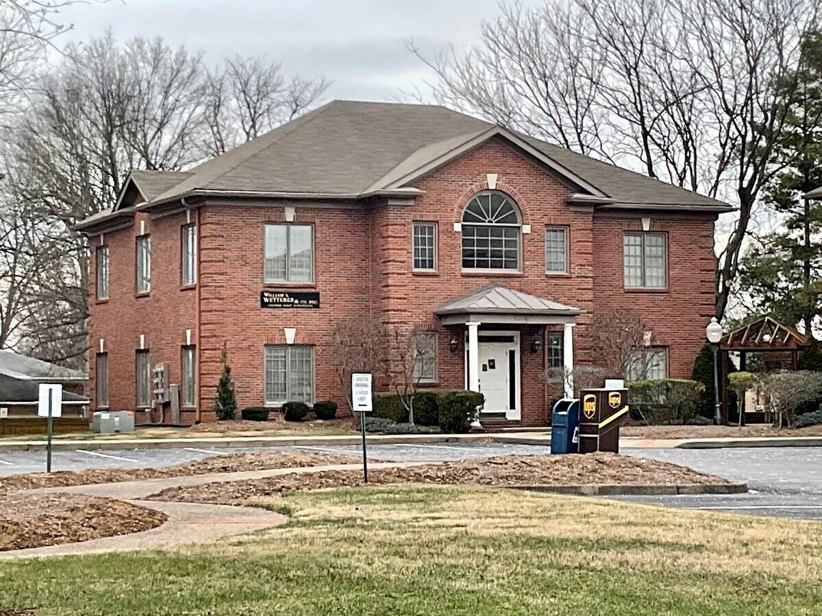 3042 Breckenridge Ln, Louisville, KY 40220