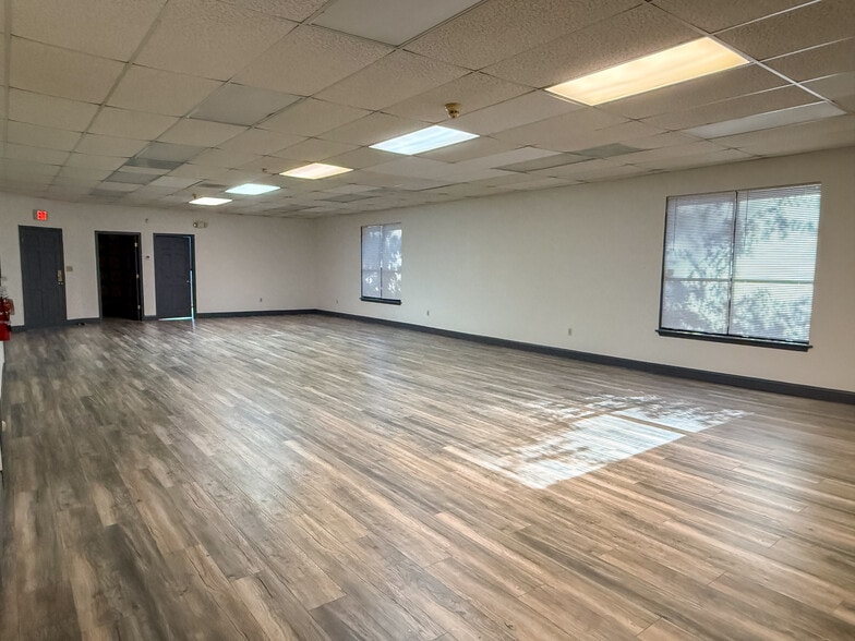 2413 Savannah Hwy, Charleston, SC for lease - Building Photo - Image 3 of 16