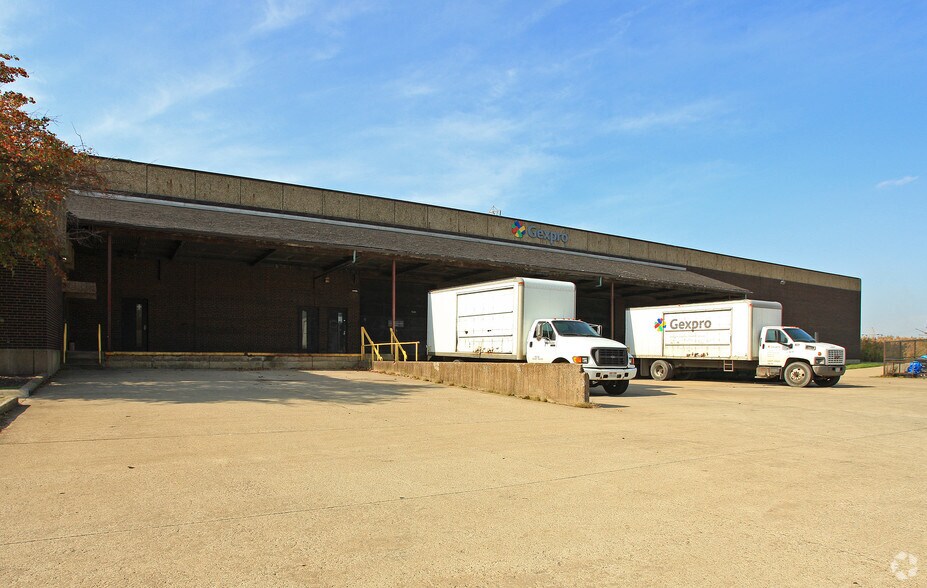 5605 Granger Rd, Independence, OH for lease - Building Photo - Image 3 of 3