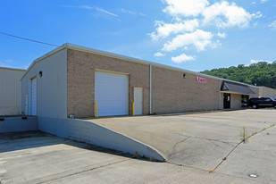 104-108 Court Way, Pelham AL - Warehouse