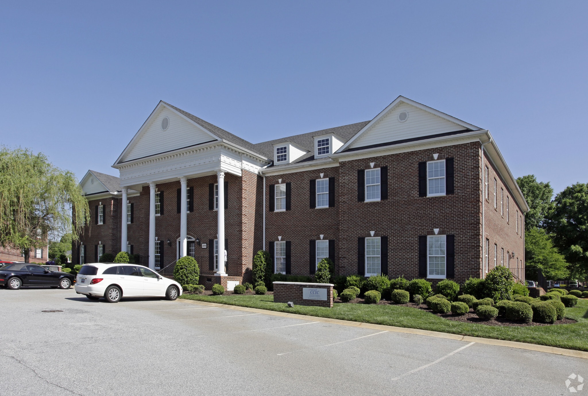 3519 Pelham Rd, Greenville, SC 29615