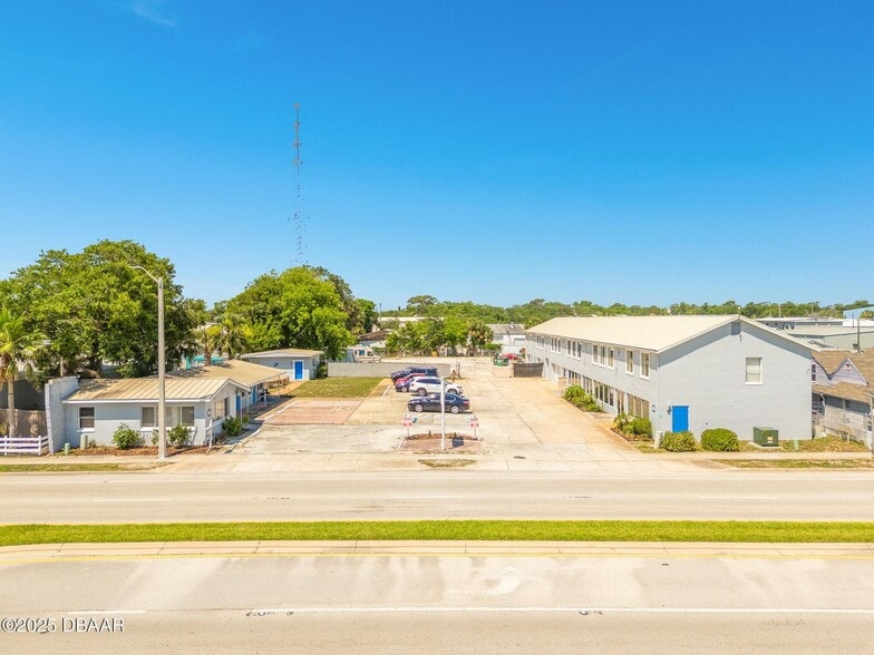 468 Ridgewood Ave, Daytona Beach, FL for sale - Building Photo - Image 1 of 6