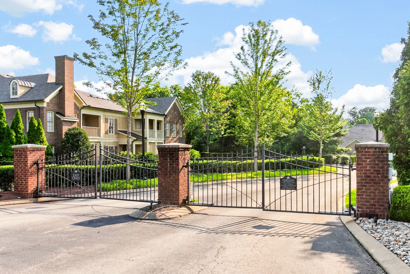 525 Grant Park Dr, Franklin, TN 37067 - Unit 525 - - Interior Photo - Image 2 of 33