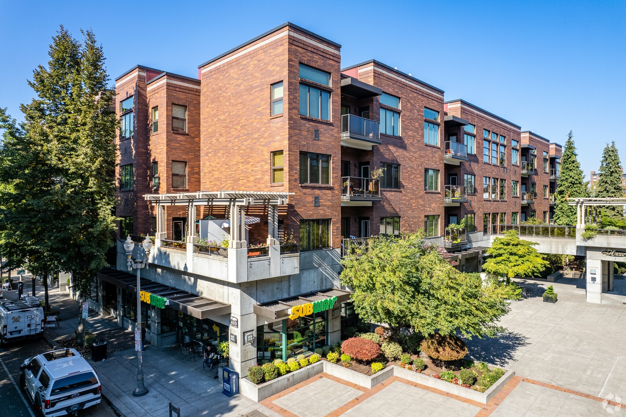 400-420 W 8th St, Vancouver, WA for lease Primary Photo- Image 1 of 5