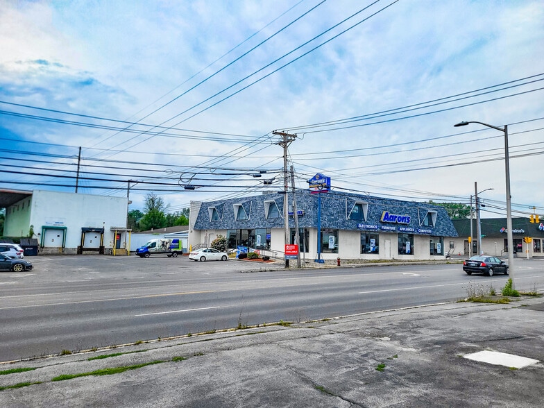 327 Cornelia St, Plattsburgh, NY for lease - Building Photo - Image 1 of 15