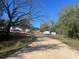 8858 W Goforth Rd, Kilgore TX - Campground