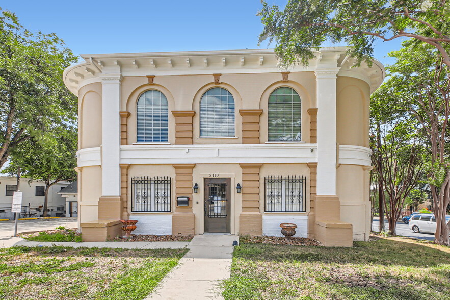 2119 San Pedro Ave, San Antonio, TX for sale - Building Photo - Image 1 of 9