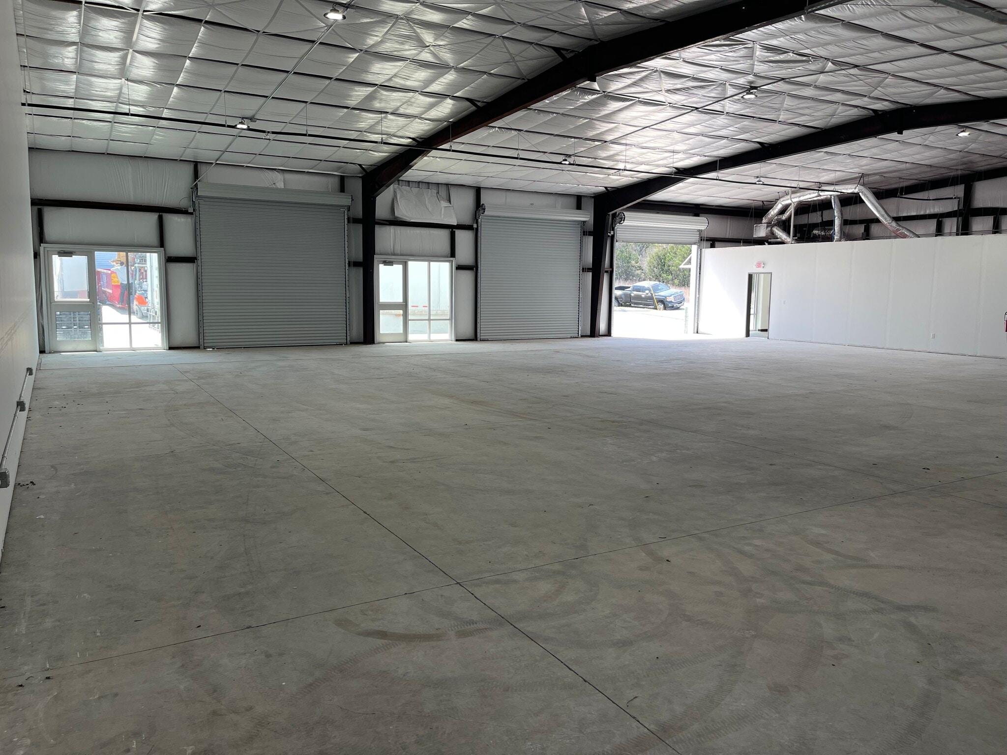 121 CR 423, Spicewood, TX for lease Building Photo- Image 1 of 10