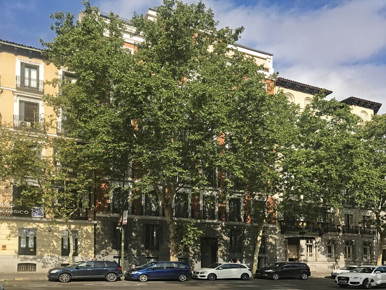 Calle De Alfonso XII, 8, Madrid, Madrid for lease - Building Photo - Image 2 of 2