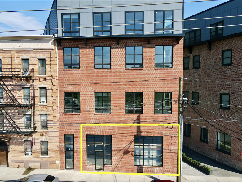 660 Grand St, Jersey City, NJ for lease - Building Photo - Image 1 of 12