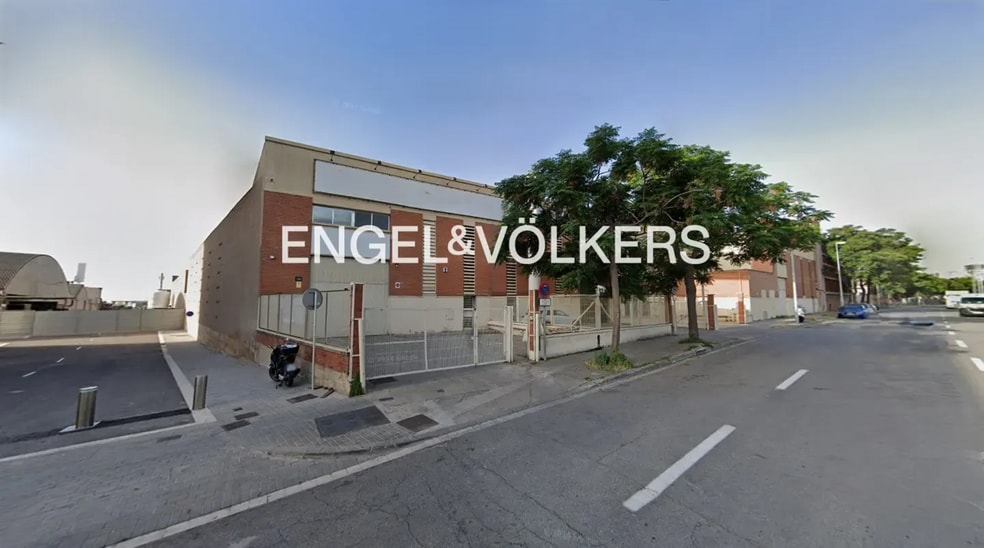 Industrial in Badalona, Barcelona for lease - Building Photo - Image 3 of 8