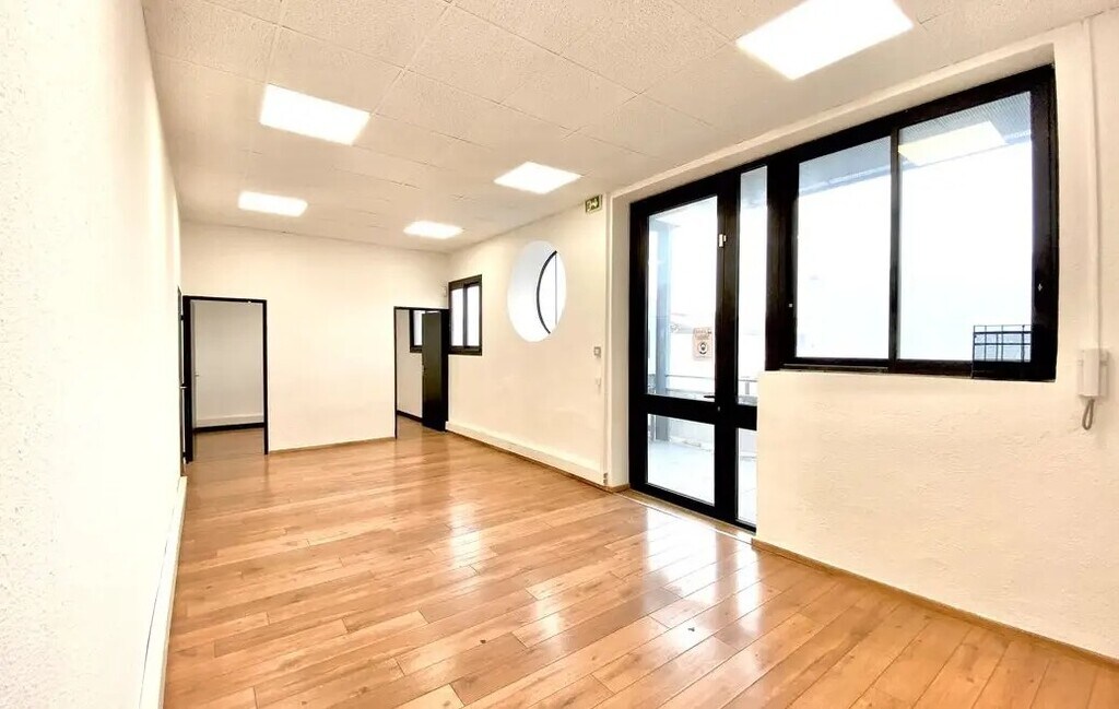 Location Bureaux 97 m² à 197 m² - Photo 1