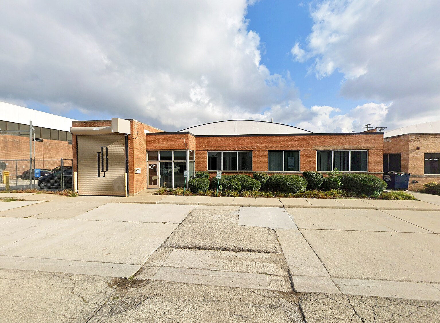 6620 W Dakin St, Chicago, IL for lease Interior Photo- Image 1 of 9