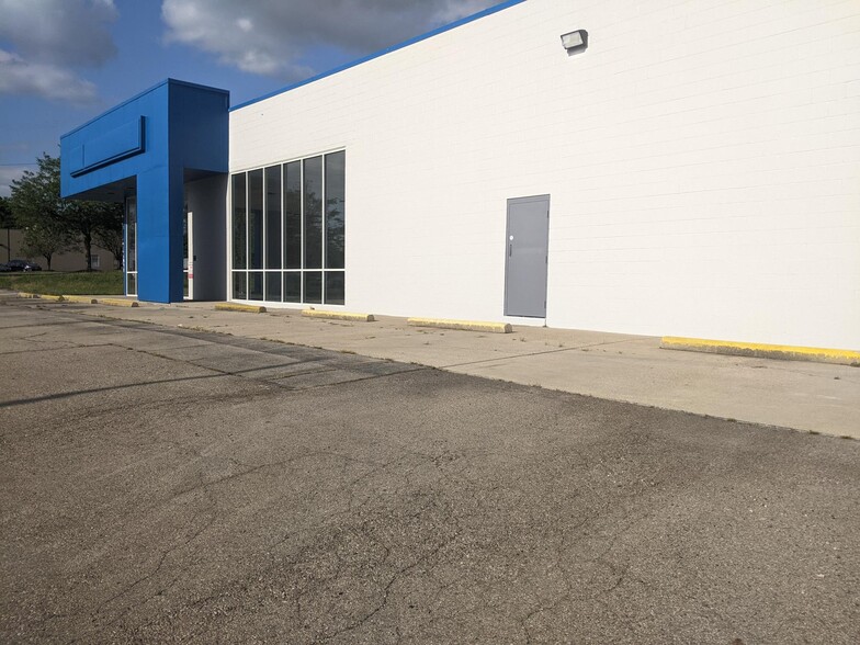 3941 Salem Ave, Dayton, OH for lease - Building Photo - Image 2 of 13