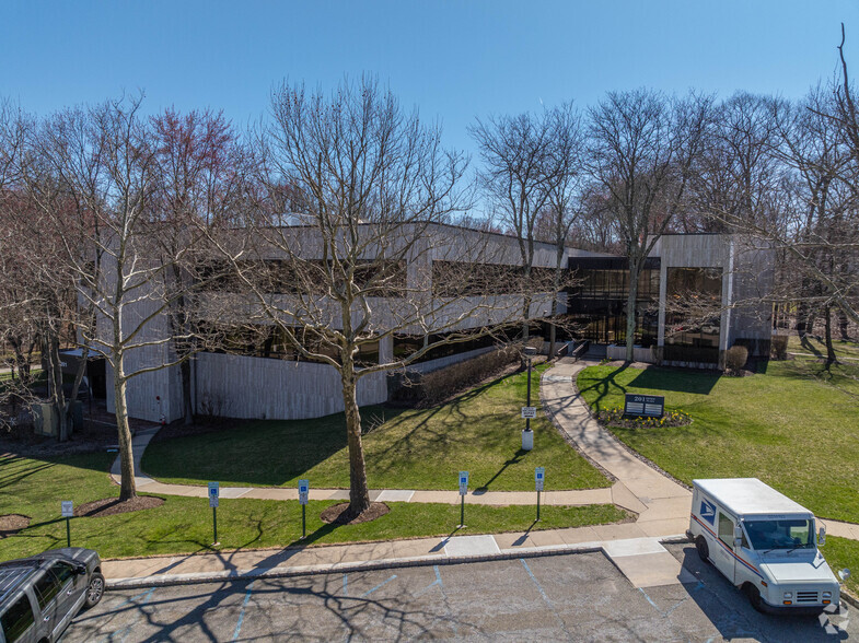 201 Littleton Rd, Morris Plains, NJ for lease - Building Photo - Image 1 of 8