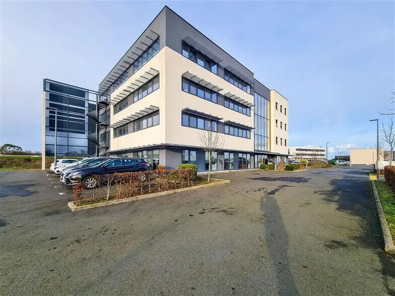 Office in Plérin for lease - Building Photo - Image 2 of 7