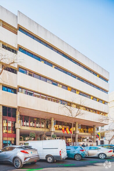 Calle de Alfonso XI, 6, Madrid, Madrid for lease - Building Photo - Image 3 of 4