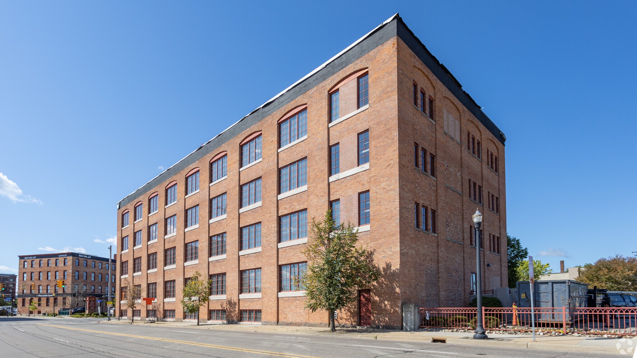 261 E Kalamazoo Ave, Kalamazoo, MI 49007 Office for Lease