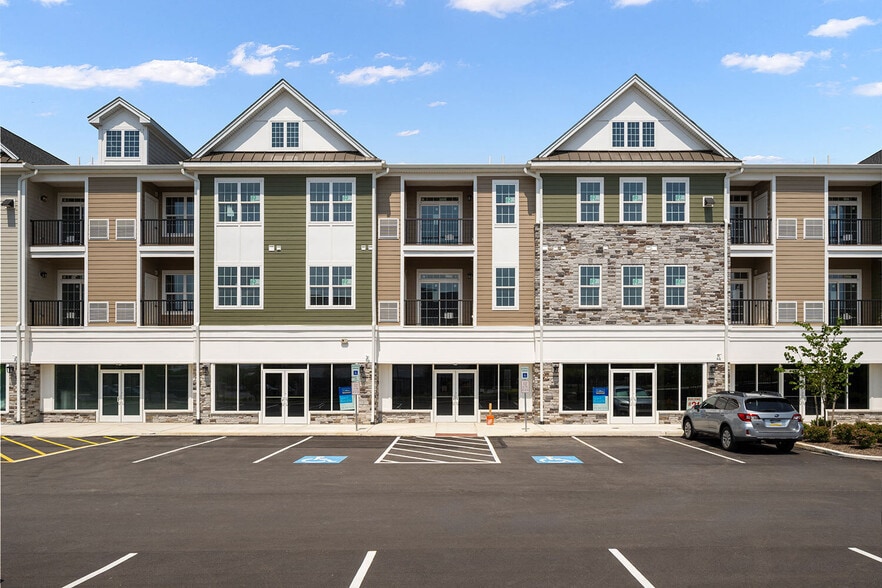 2000 Trailside Dr, Easton, PA for lease - Building Photo - Image 2 of 5