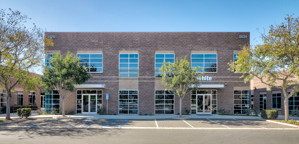 2550-2556 Gateway Rd, Carlsbad, CA for lease - Primary Photo - Image 1 of 24