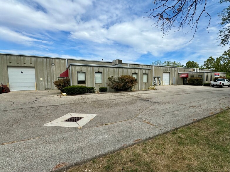 4170-4178 Roberts Rd, Columbus, OH for lease - Building Photo - Image 1 of 7