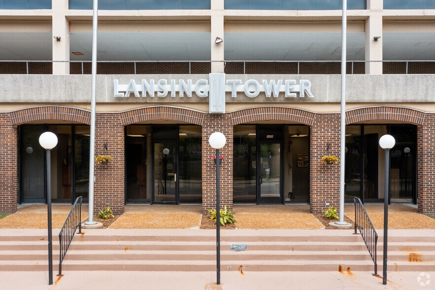 610 W Ottawa St, Lansing, MI for lease - Building Photo - Image 1 of 16