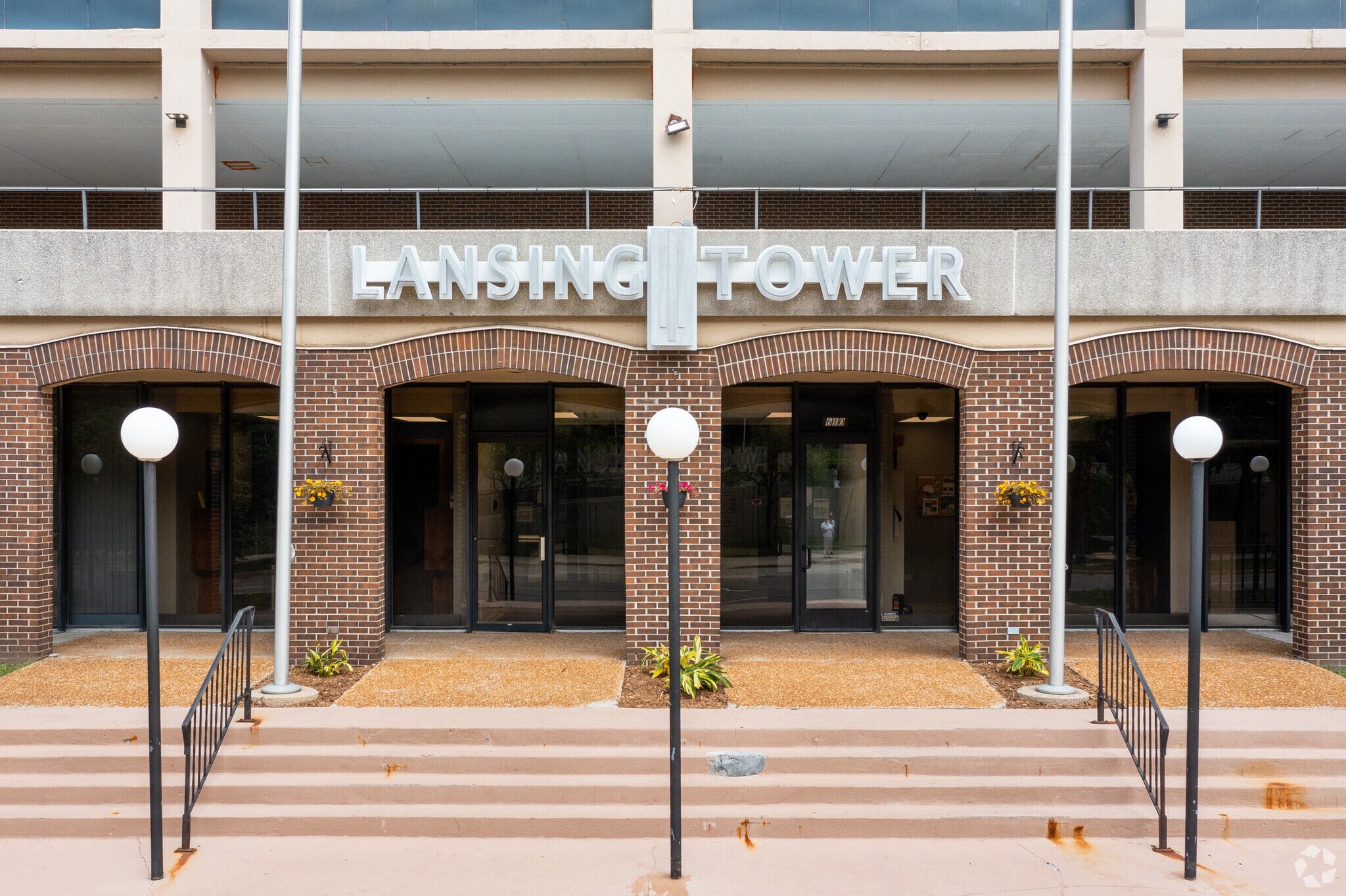 610 W Ottawa St, Lansing, MI for lease Building Photo- Image 1 of 17