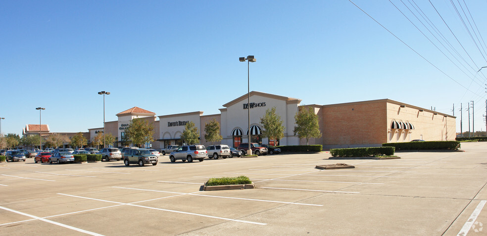 2725-2623 Town-Center Blvd, Sugar Land, TX for lease - Building Photo - Image 2 of 13