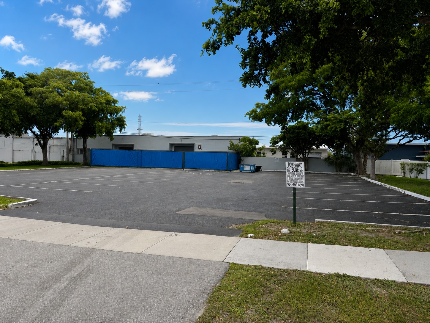 52 SW 5th Ct, Pompano Beach, FL for lease Interior Photo- Image 1 of 4