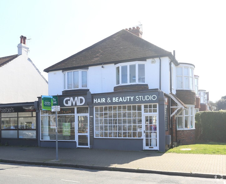 1819 Tarring Rd, Worthing, BN11 4SS