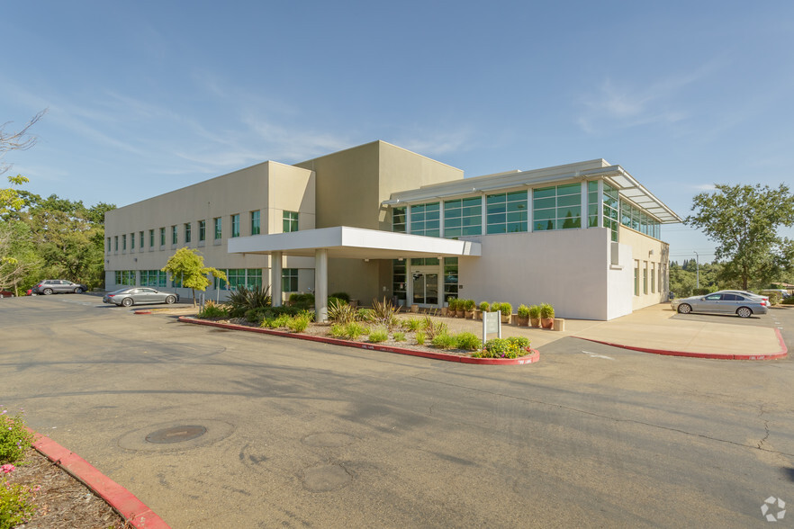 1580 Creekside Dr, Folsom, CA for lease - Building Photo - Image 1 of 9