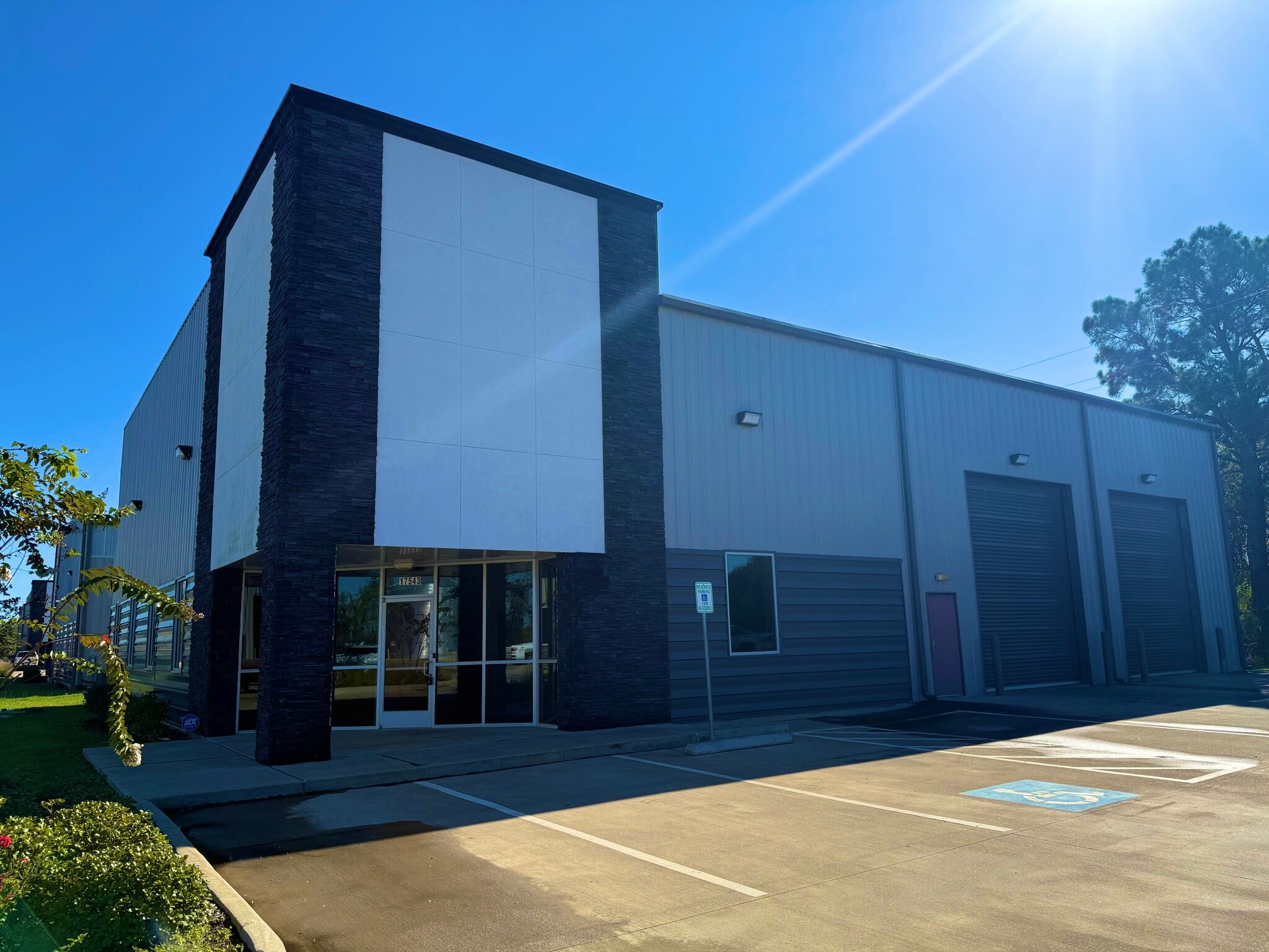 17543 Roberts Rd, Hockley, TX for lease Building Photo- Image 1 of 10