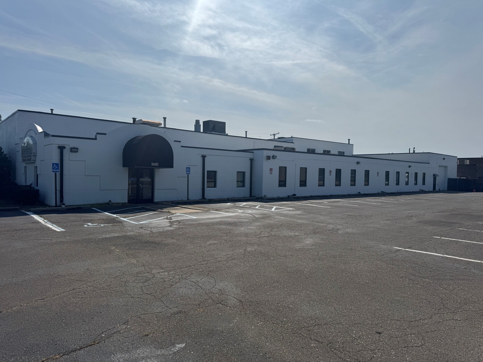 24435 Halsted Rd, Farmington Hills, MI for sale Building Photo- Image 1 of 3