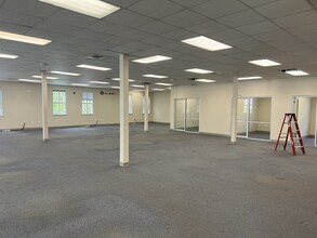 550 Long Point Rd, Mount Pleasant, SC for lease Interior Photo- Image 2 of 7