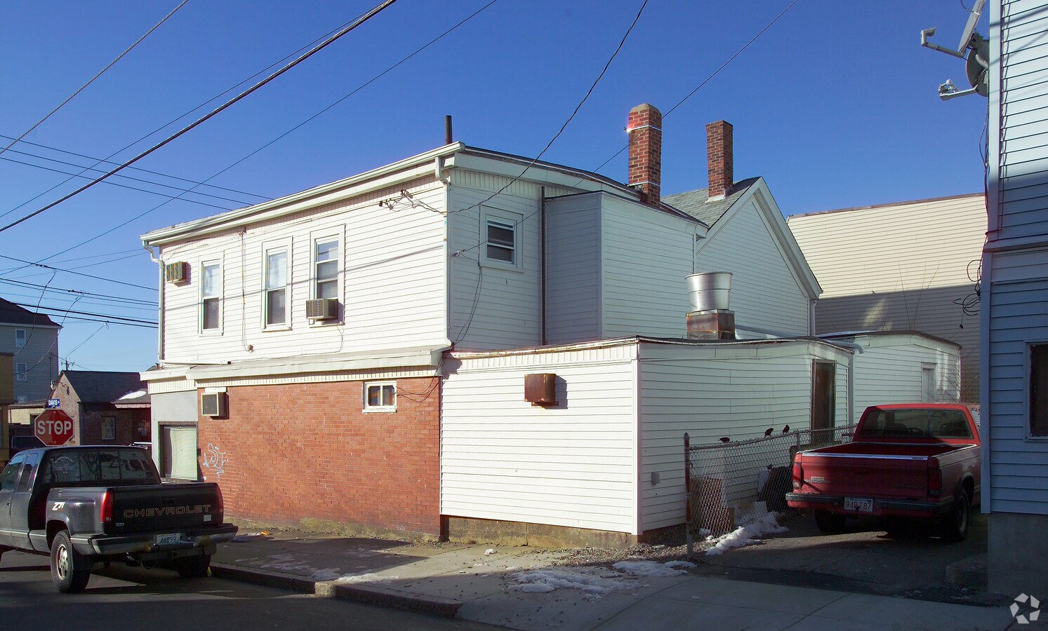 688 Bedford St, Fall River, MA 02720 Property Record