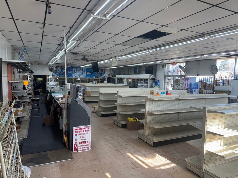 26631 Gratiot Ave, Roseville, MI for sale - Building Photo - Image 3 of 8