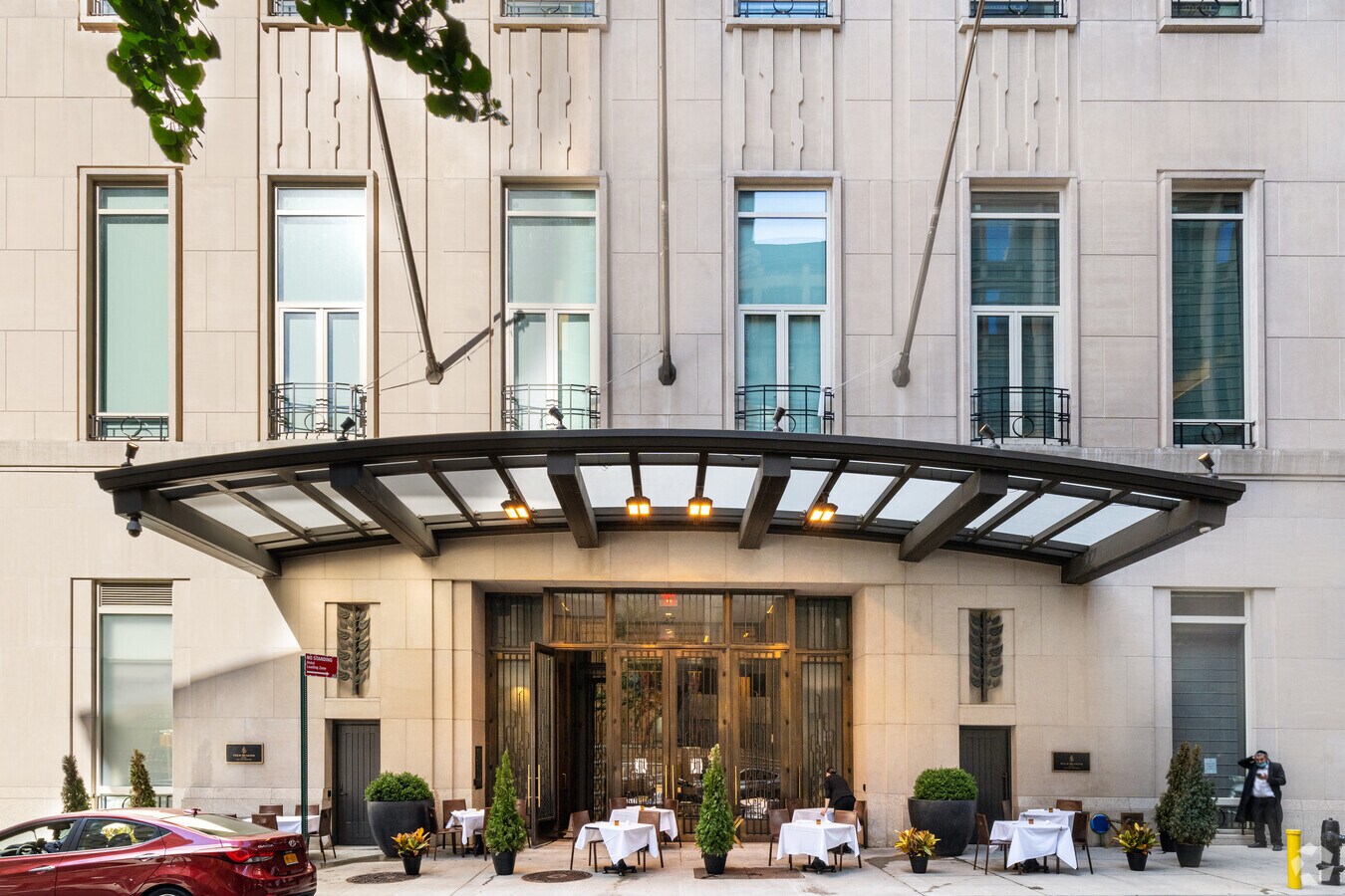 27 Barclay St, New York, NY 10007 Four Seasons Hotel New York