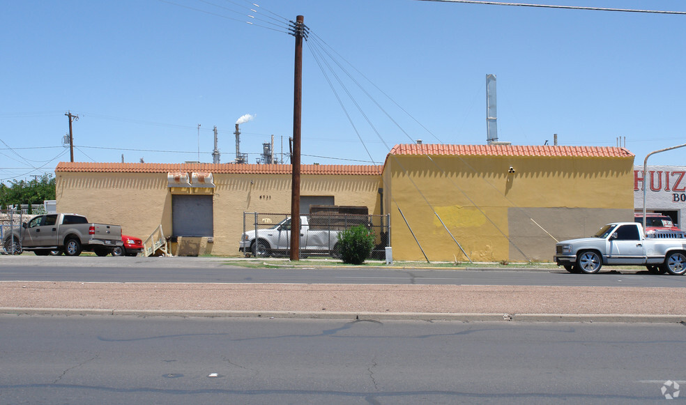 6711 Alameda Ave, El Paso, TX for sale - Building Photo - Image 2 of 2