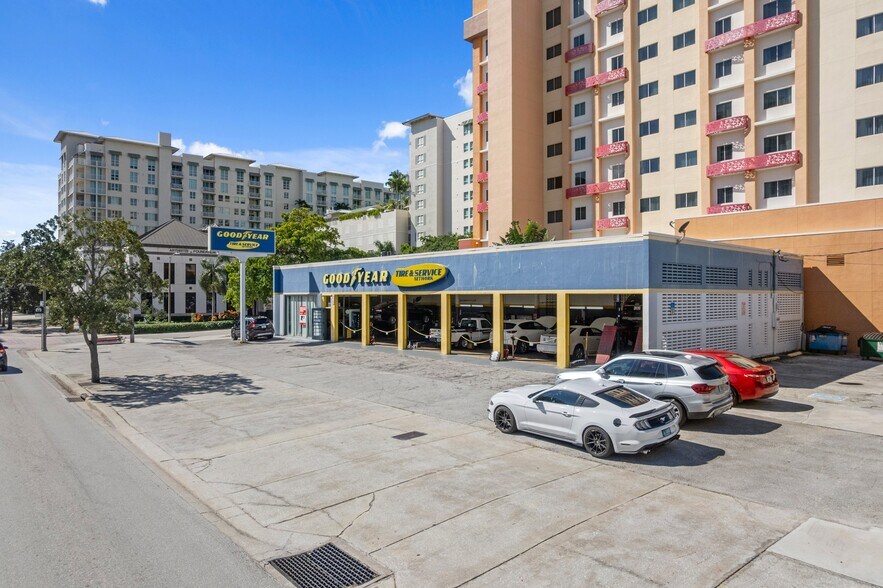 515 S Dixie Hwy, West Palm Beach, FL for sale - Building Photo - Image 2 of 7