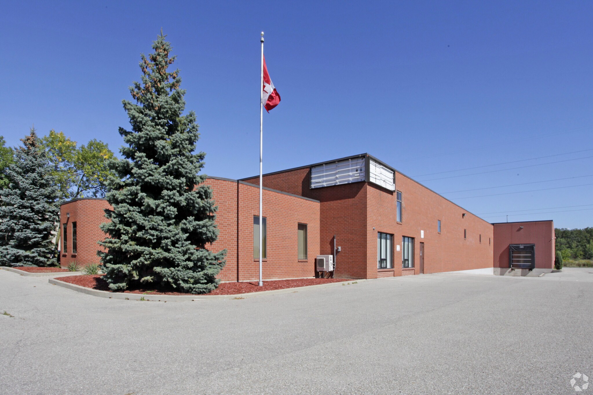 5777 Coopers Ave, Mississauga, ON for lease Primary Photo- Image 1 of 6