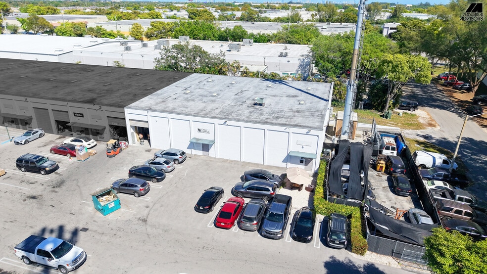 5220-5296 NW 163rd St, Miami Lakes, FL for lease - Building Photo - Image 2 of 5